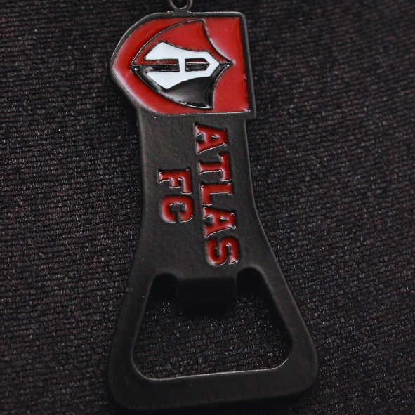 LLAVERO DESTAPADOR ESCUDO ATLAS FC NEGRO