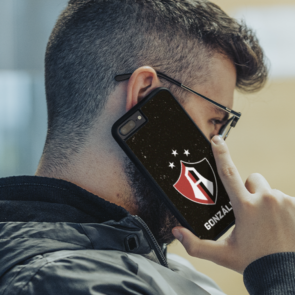 FUNDA PARA CELULAR ESCUDO FONDO NEGRO (PERSONALIZABLE)