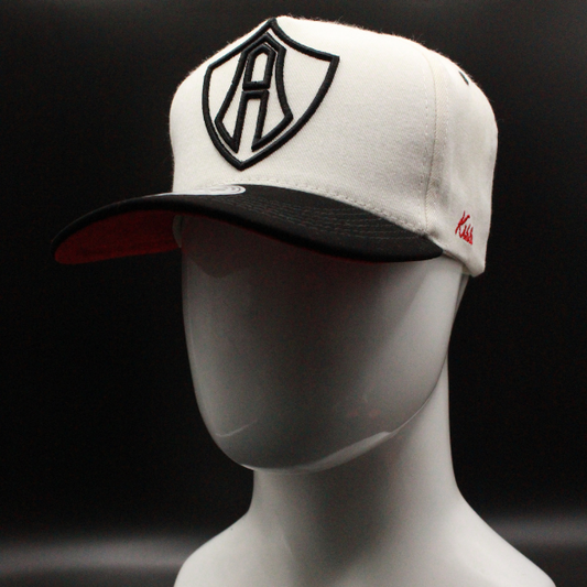 GORRA ATLAS FC BLANCO Y NEGRO