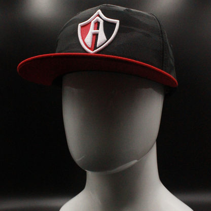 GORRA FLAT LOGO ATLAS FC CAMUFLAJE RED